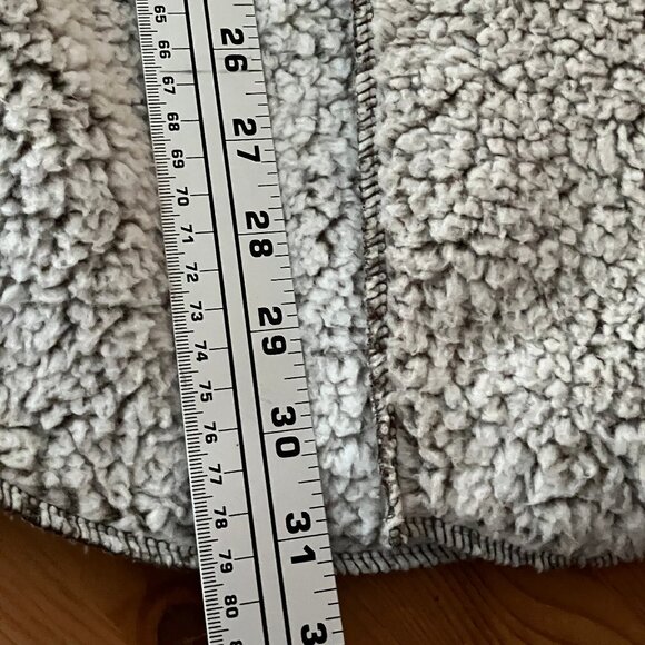 SERRA Ladies' Fur Vest Hoodie Gray color  2 side pockets Polyester Open front - Picture 11 of 15